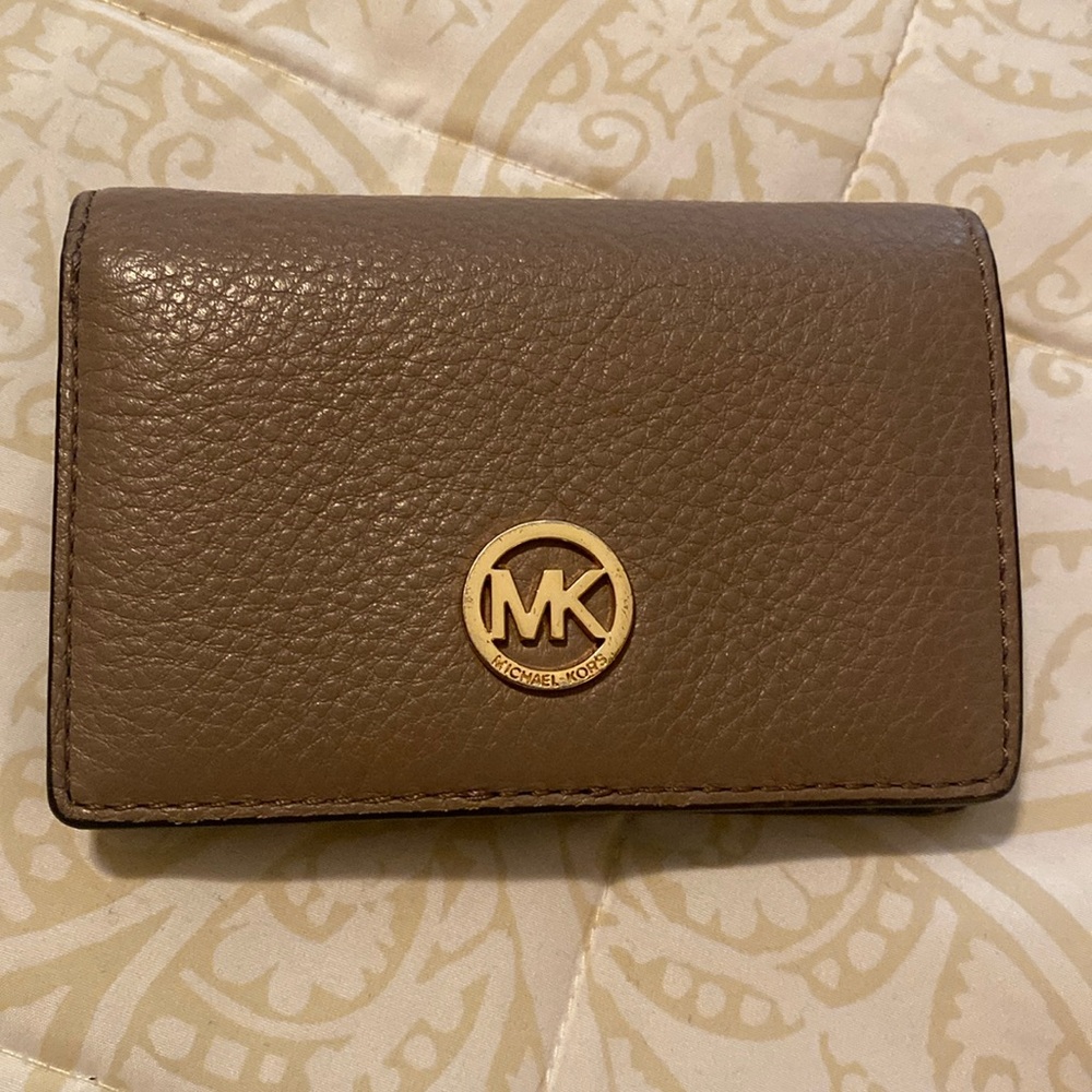 Tan MK wallet